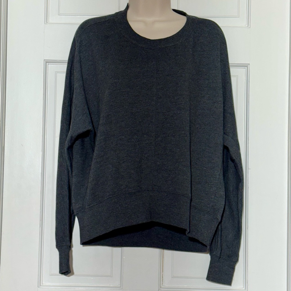 Zella Gray Crew Neck Sweater • Cozy Everyday Layer • Women’s Small